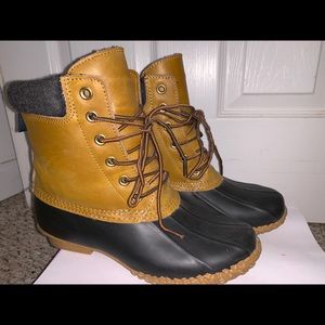 Duck books by Tommy Hilfiger